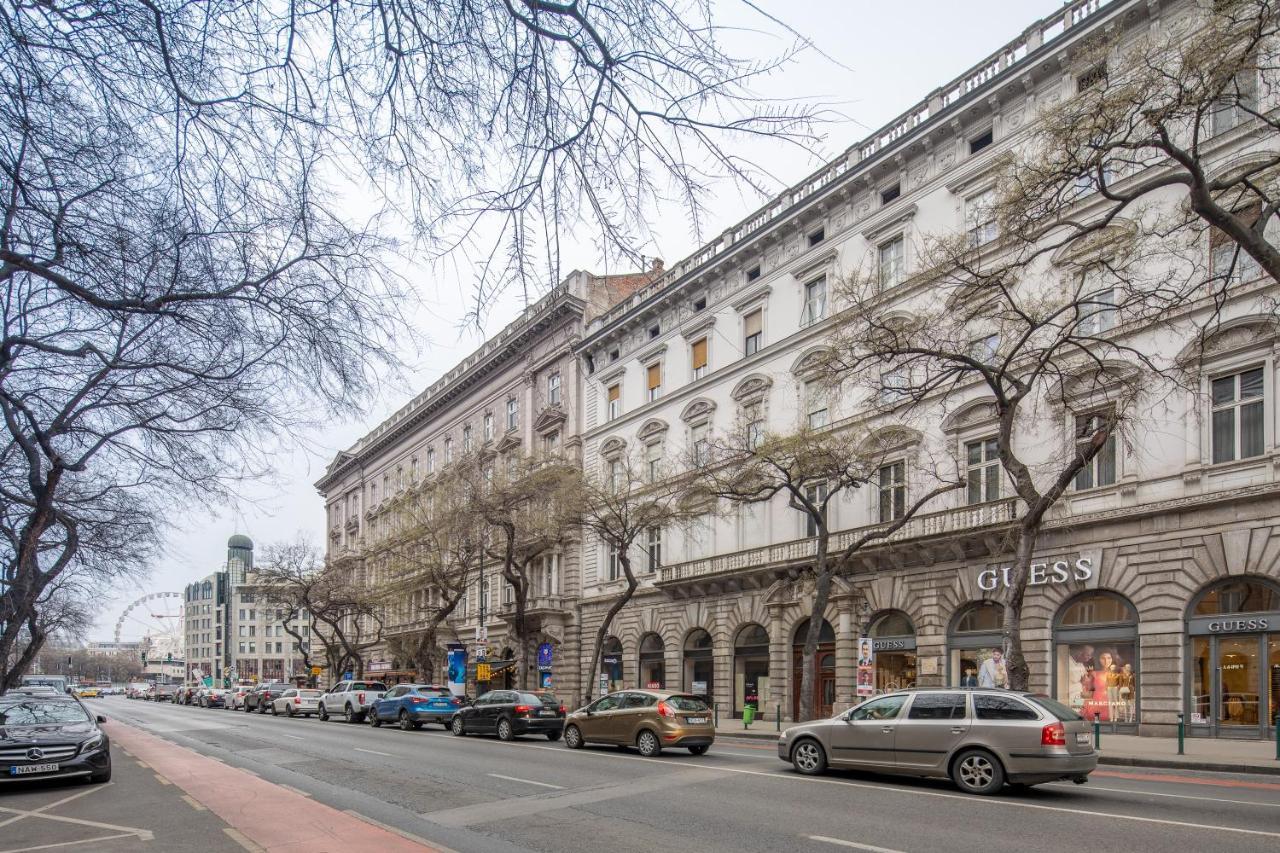 Stunning Apartment In The Hearth Of Budapest Esterno foto