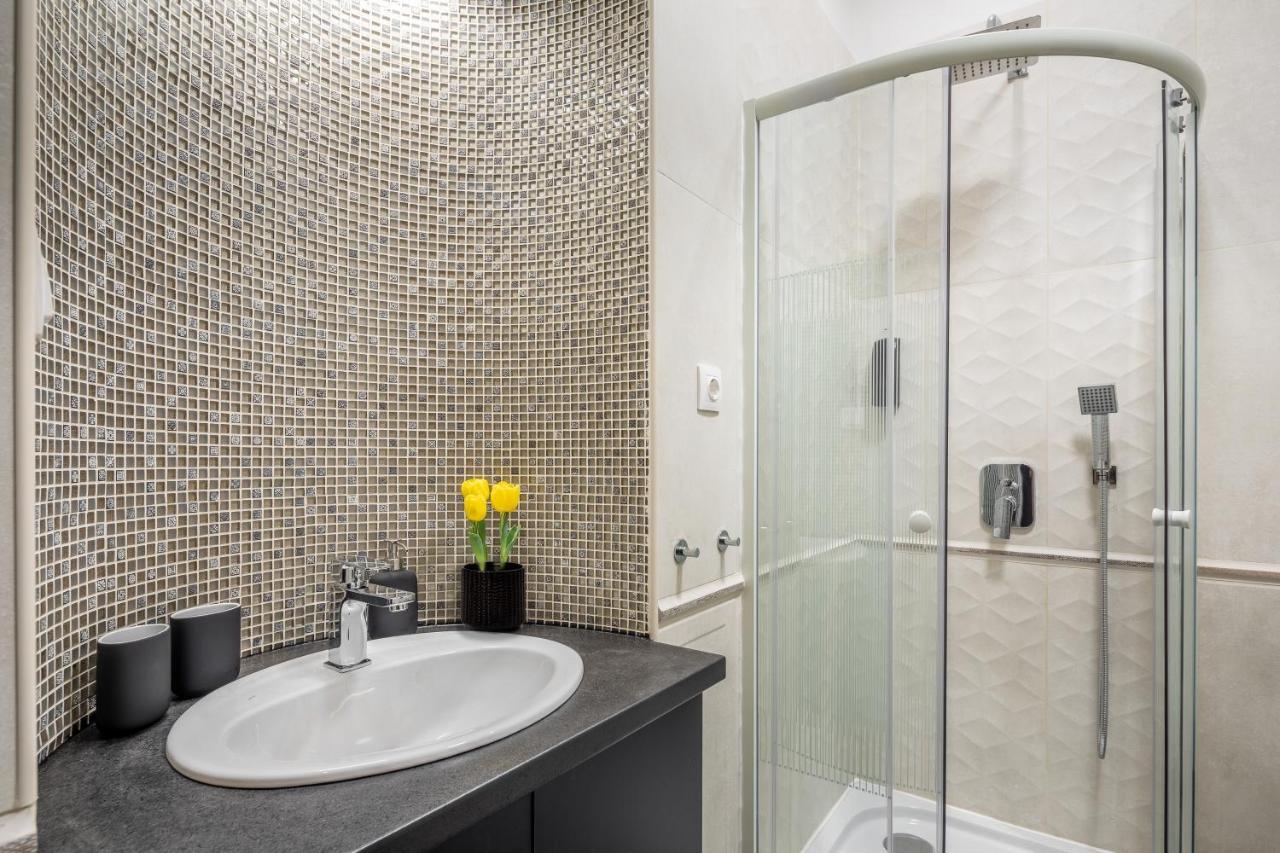 Stunning Apartment In The Hearth Of Budapest Esterno foto