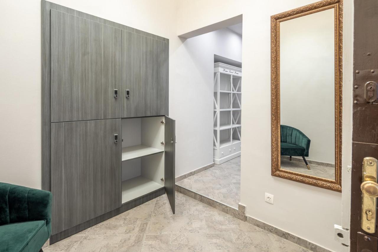 Stunning Apartment In The Hearth Of Budapest Esterno foto