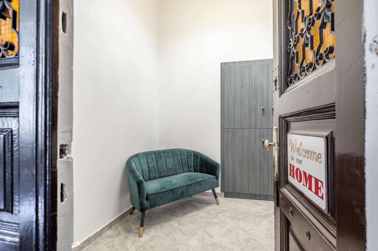 Stunning Apartment In The Hearth Of Budapest Esterno foto