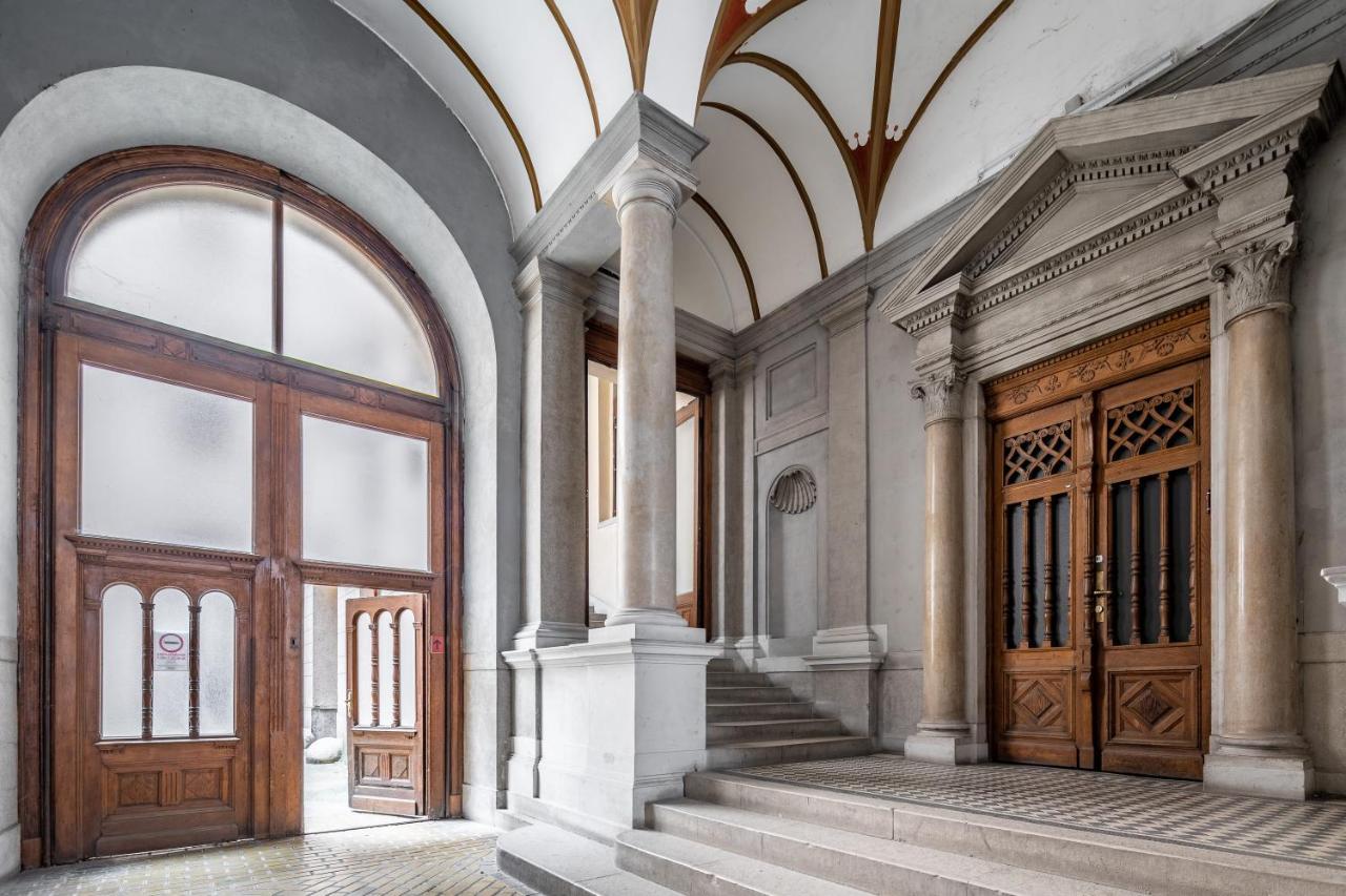 Stunning Apartment In The Hearth Of Budapest Esterno foto