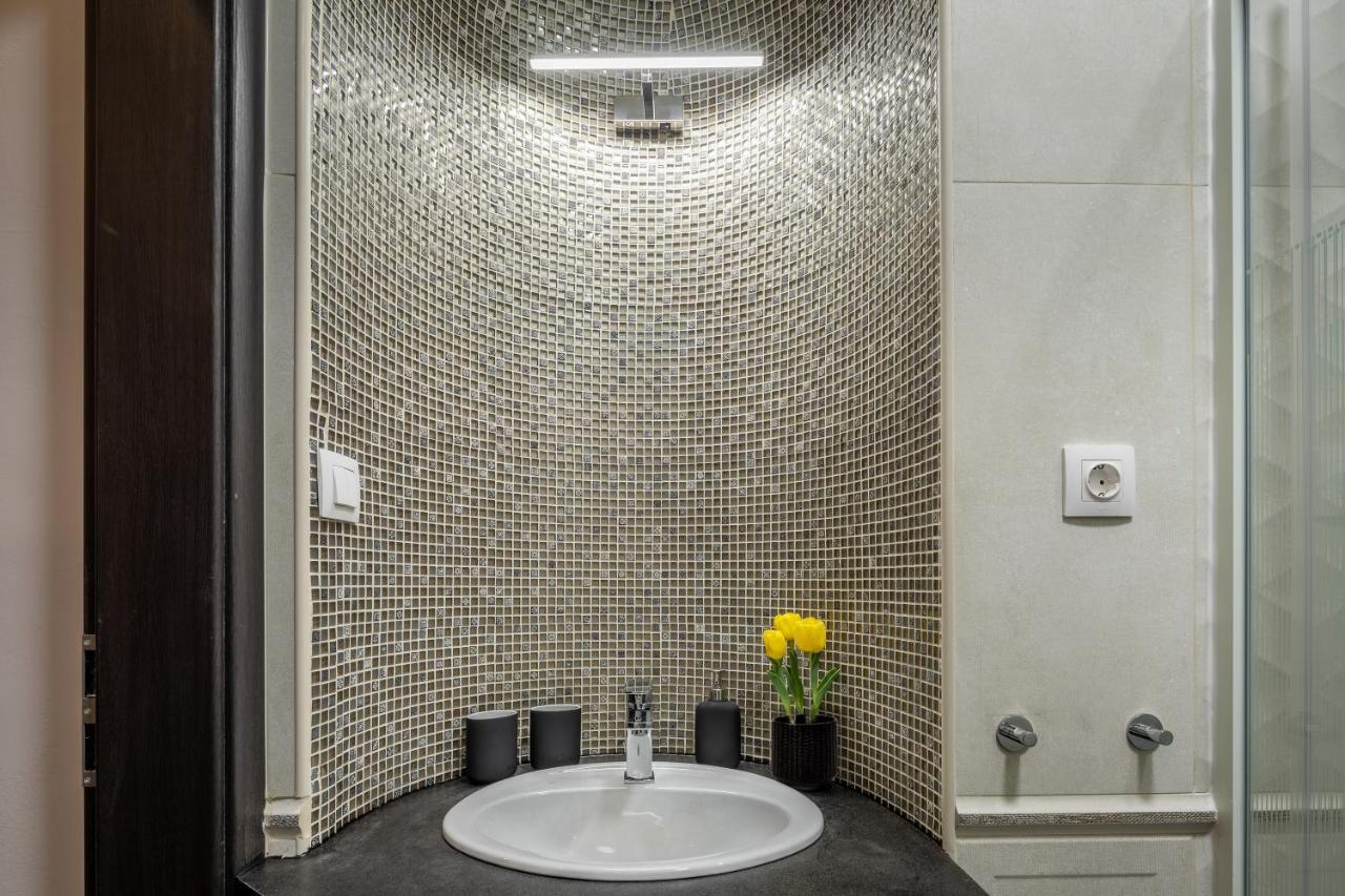 Stunning Apartment In The Hearth Of Budapest Esterno foto